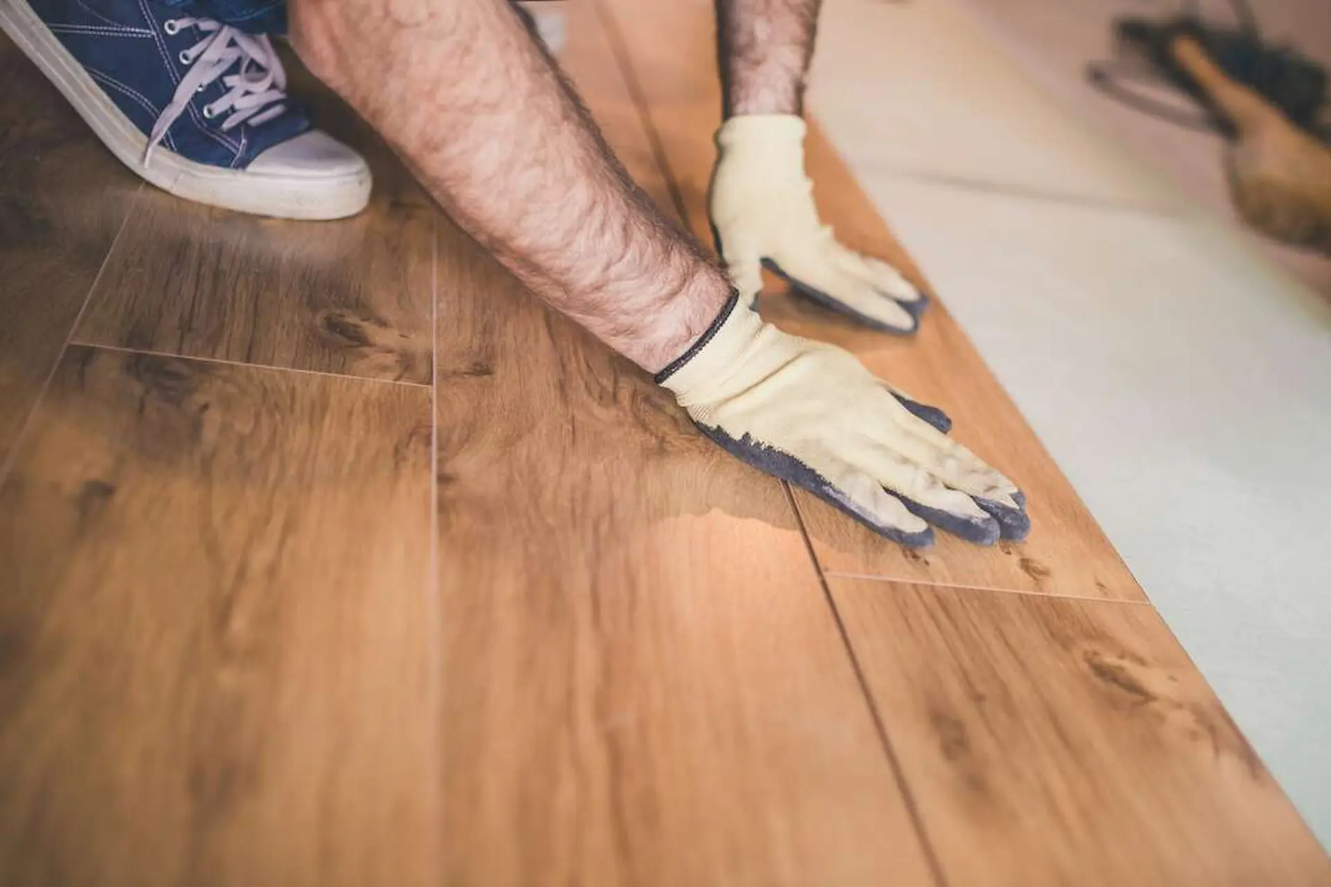 How do you estimate wood flooring installation